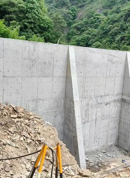 泰州重力式挡土墙