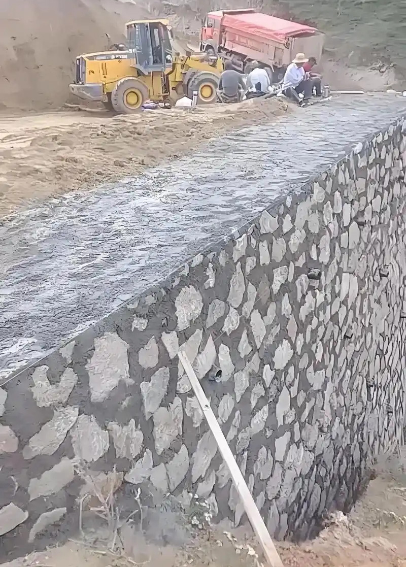 泰州边坡加固